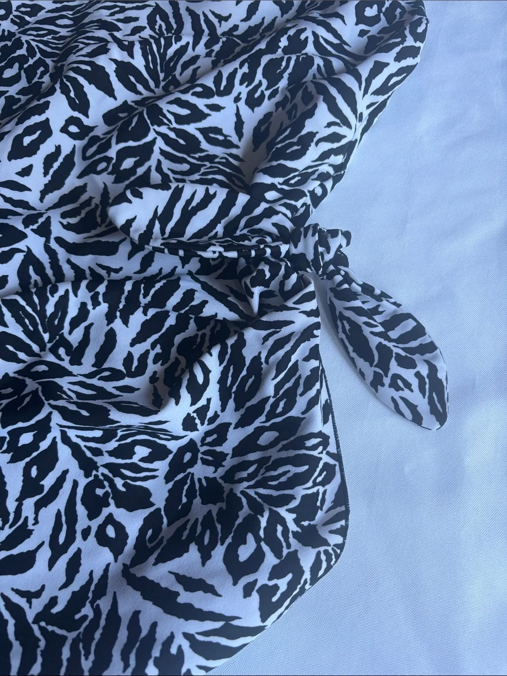 Shore Shapes Black & White Floral Leaf Print Bathing Suit